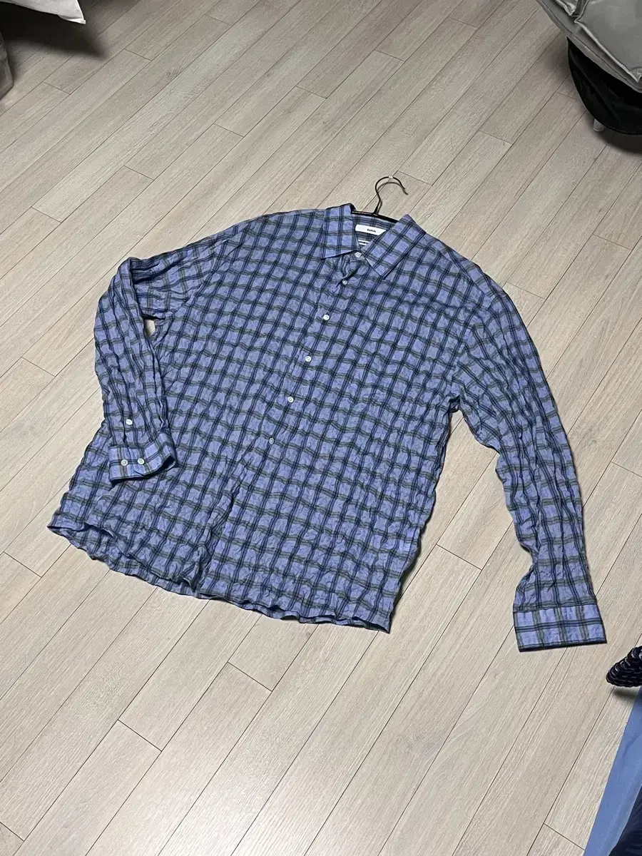 Quick sale Camia check shirt L