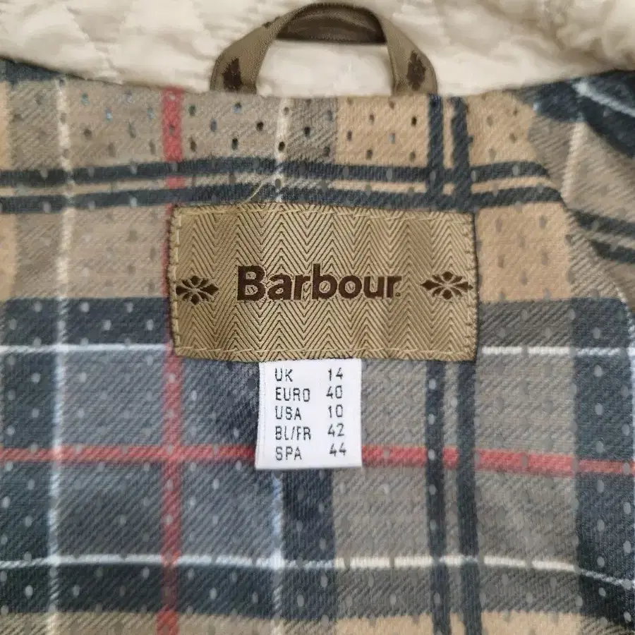 Barbour tailored f/wt quilt jacket 바버 퀄팅