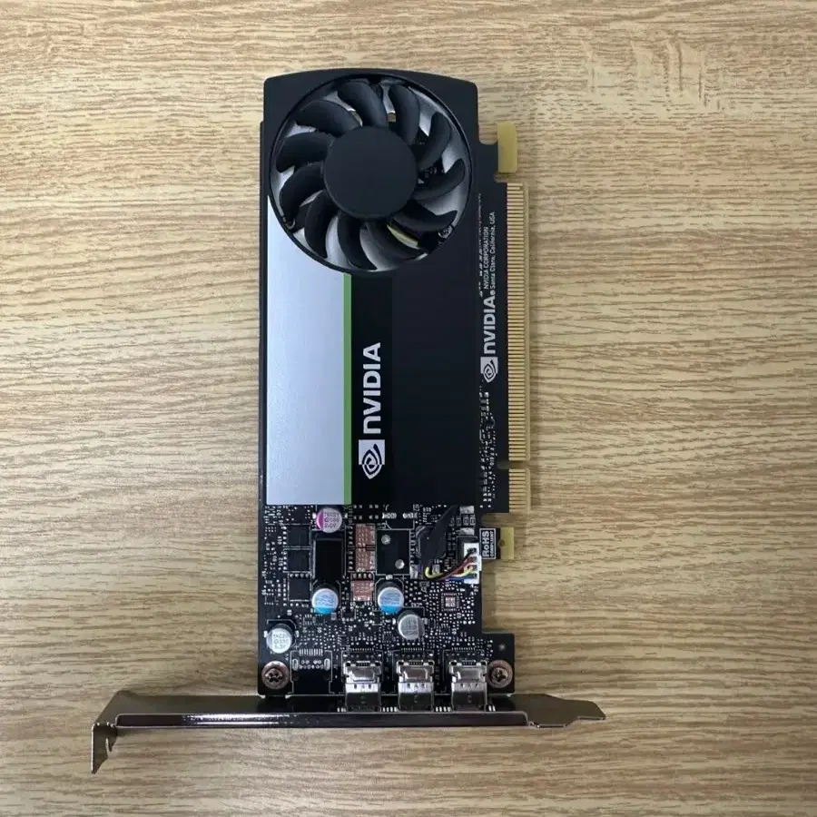 엔비디아 쿼드로 T400 4GB