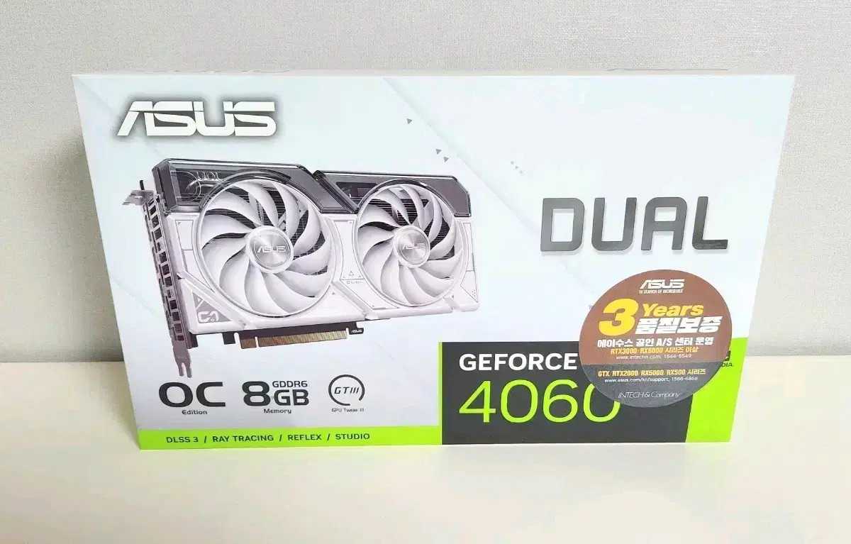 (미개봉) 아수스 RTX 4060 OC D6 8GB White 팝니다.