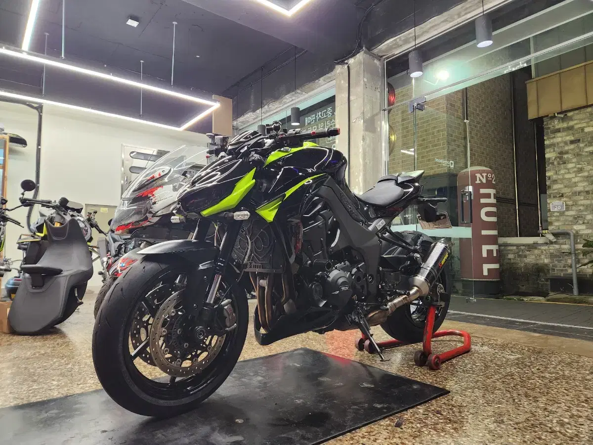 가와사키 z1000r