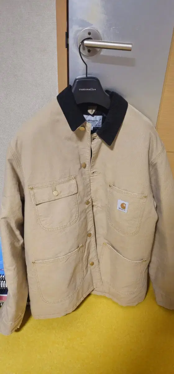 I am selling a new, unworn Calhart work jacket.