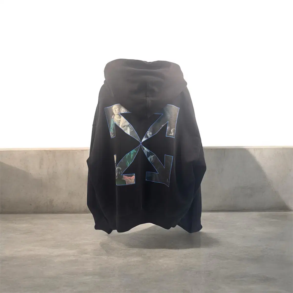 . Off-White . Carabajo Hoodie (L)