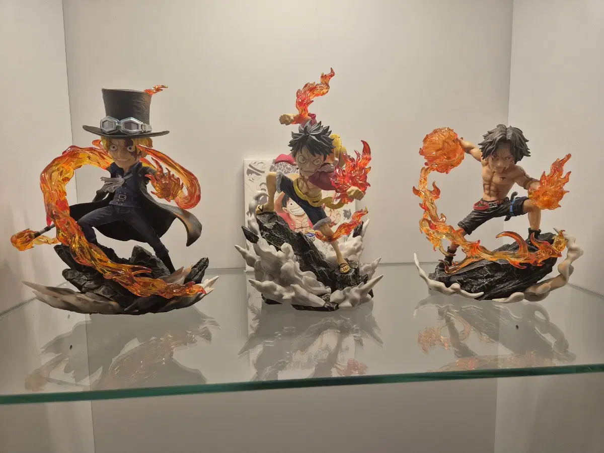 ONEPIECE Three Brothers Resin