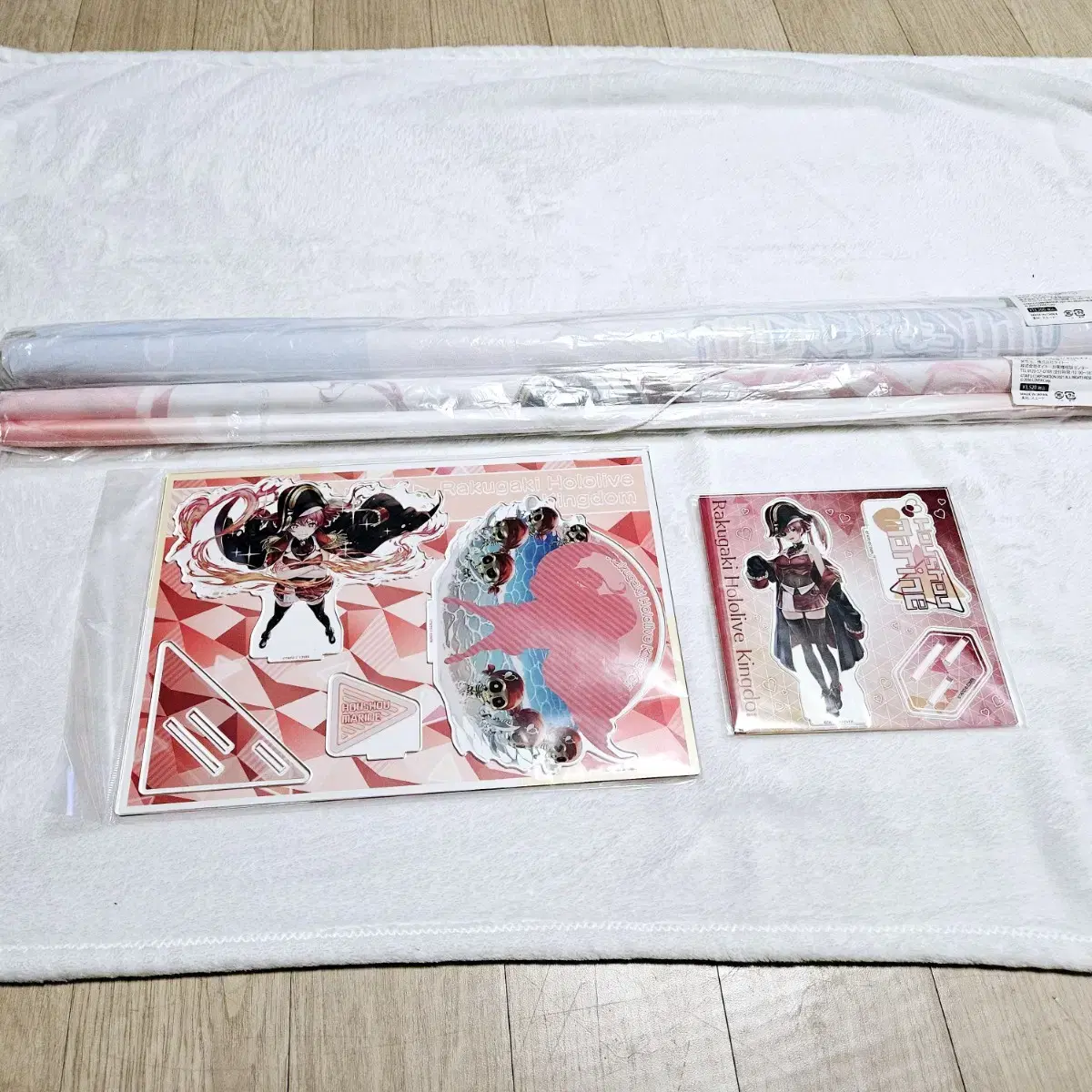 HoloLive HOSHO Marine Rakugaki Kingdom Tapestry 2 pieces + 2 acrylic stands