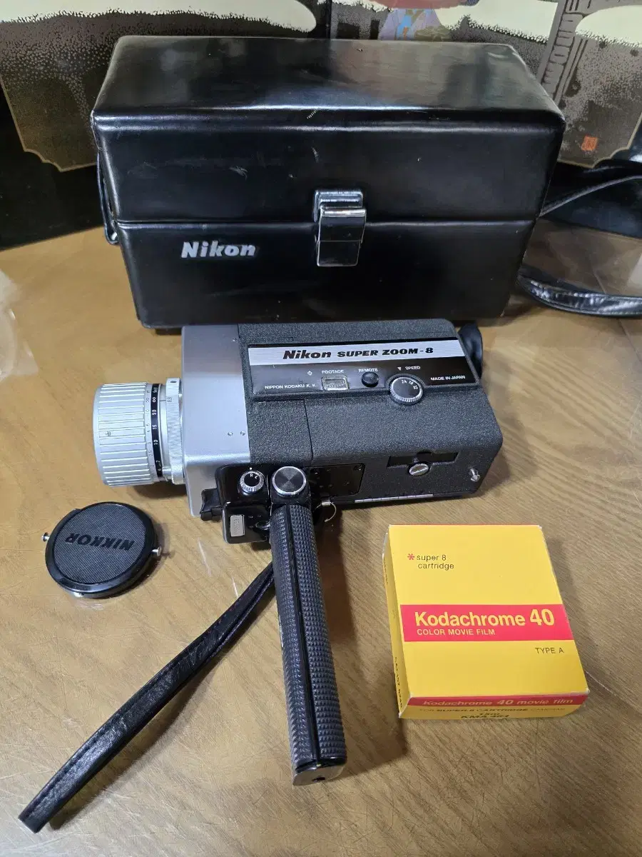 빈티지 Nikon Super Zoom-8(니콘 슈퍼 줌-8) 무비카메라