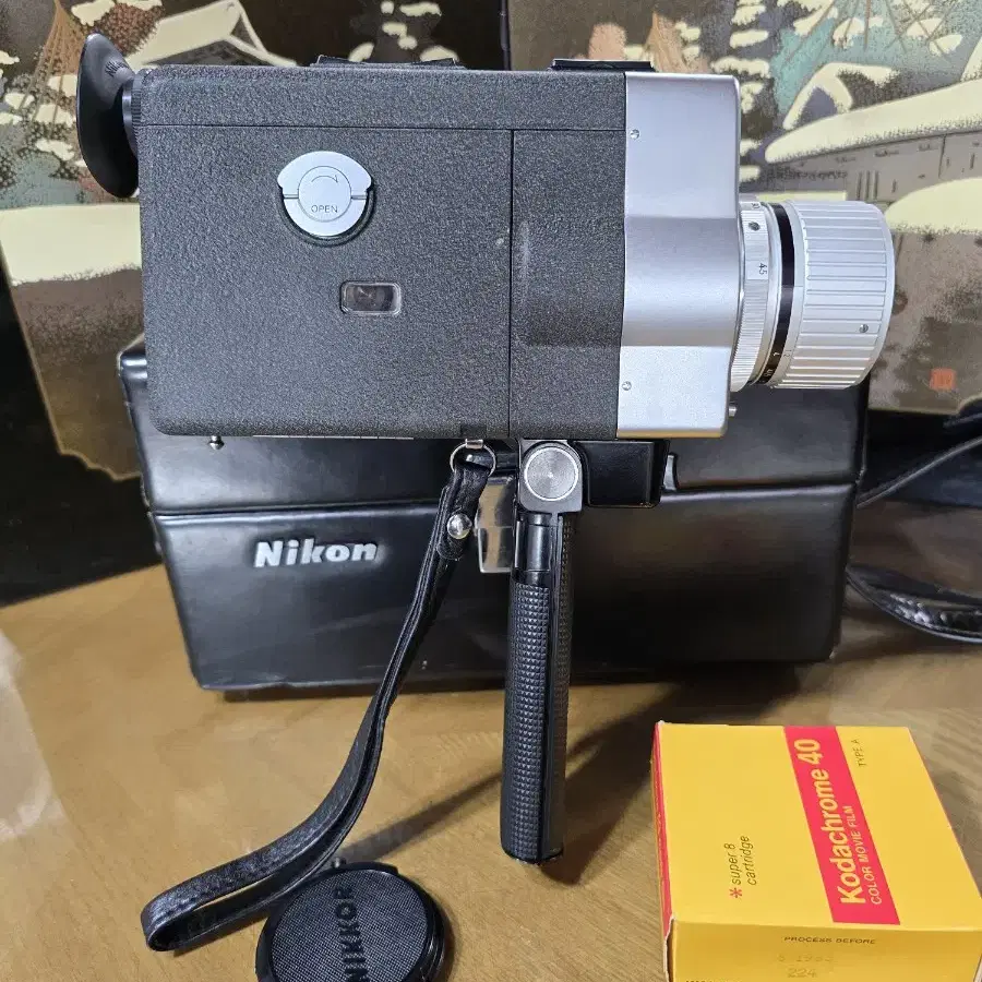 빈티지 Nikon Super Zoom-8(니콘 슈퍼 줌-8) 무비카메라