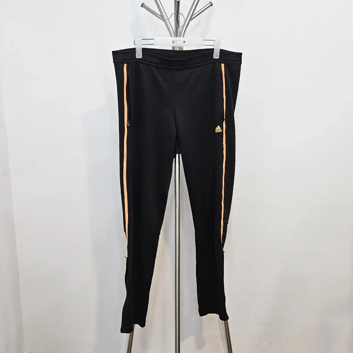 Adidas Training Pants 39 in.