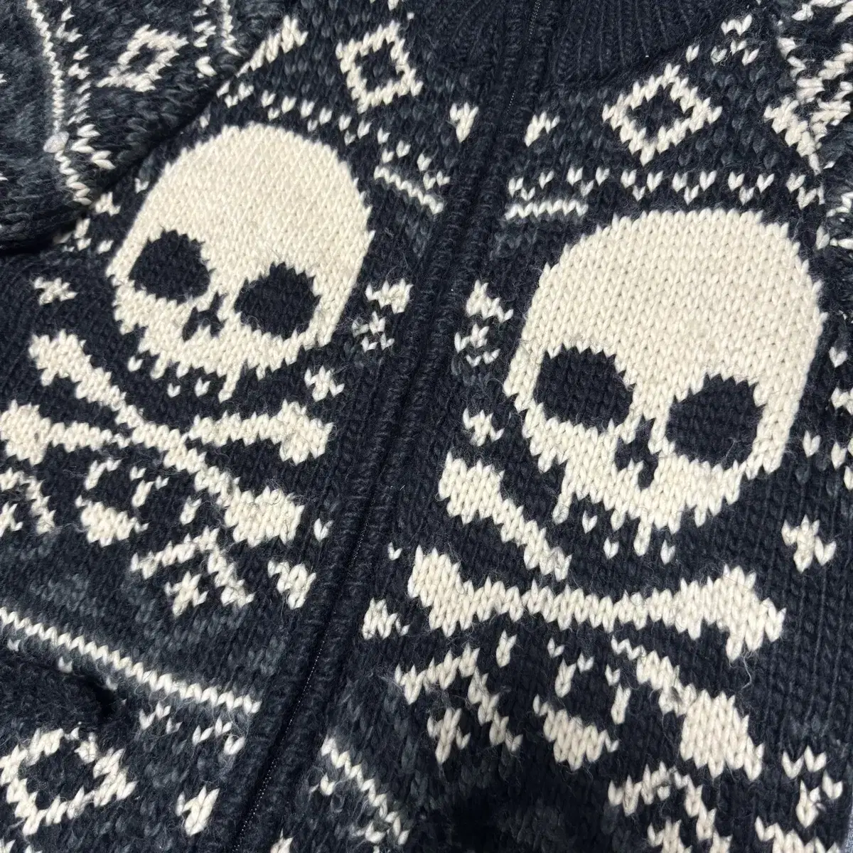 Banson Skull Cowichan Cardigan