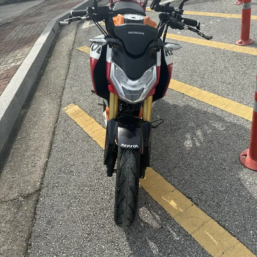 CB190R