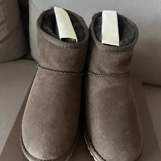 정품 어그부츠 미니 UGG 245