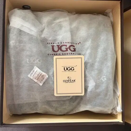 정품 어그부츠 미니 UGG 245