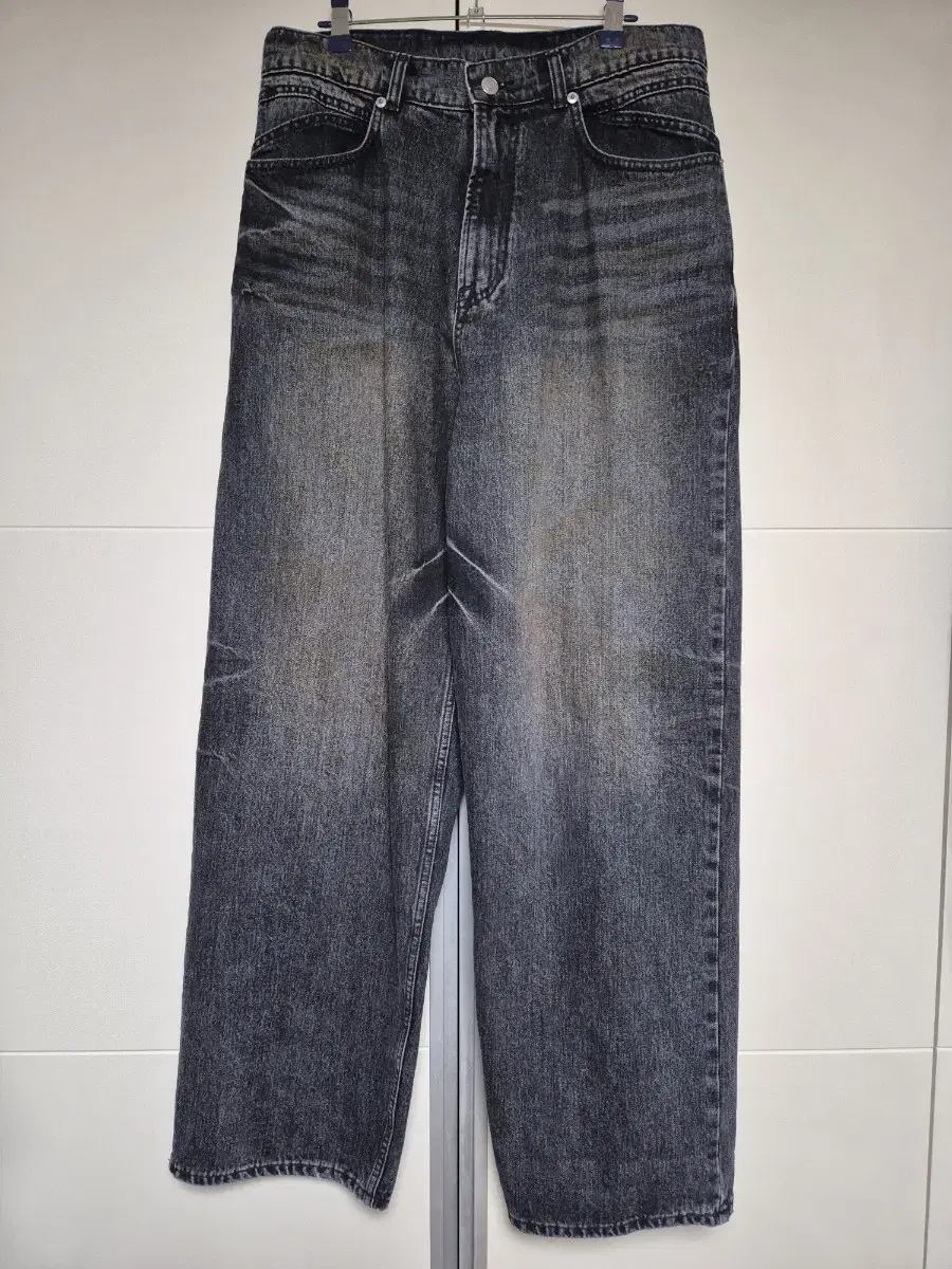 LanguageFaded Wide Denim Washed Black Large