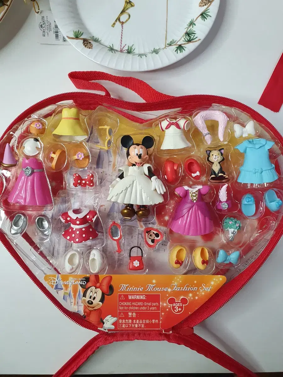 Hong Kong Disneyland Minnie Mouse Dress Up Figures Minnie Mouse Fashion Set