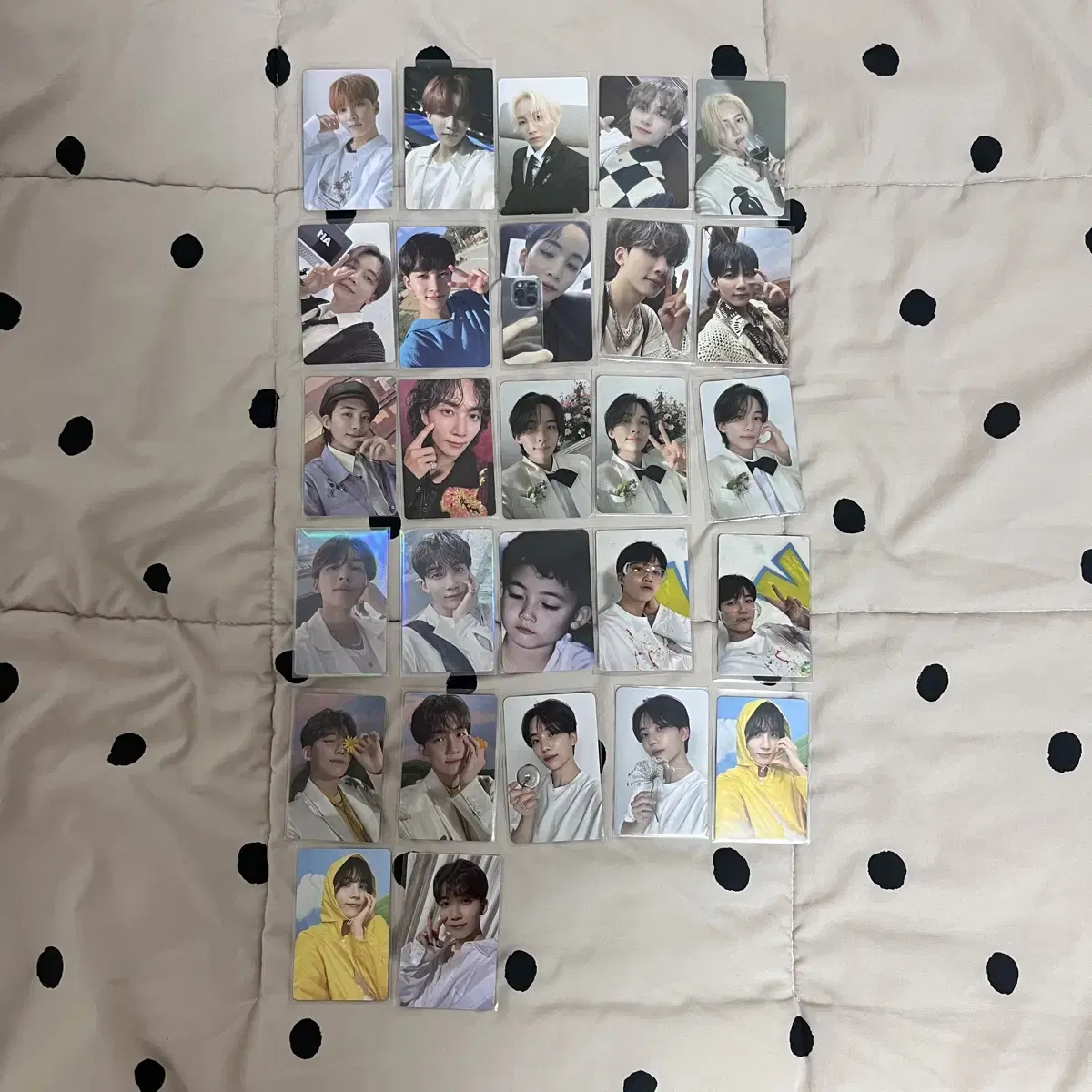 Seventeen jeonghan album photocard bulk (27 chapters total)