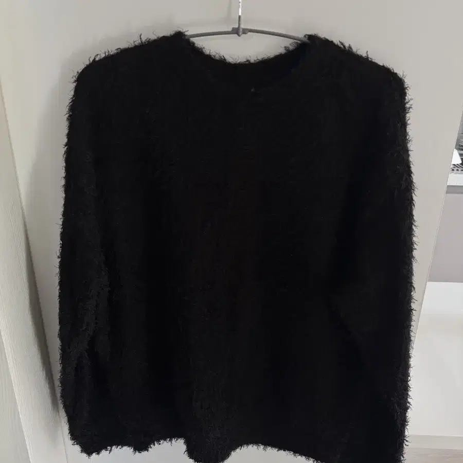 티크 TEAK BOUCLE KNIT SWEATSHIRT (BLACK)