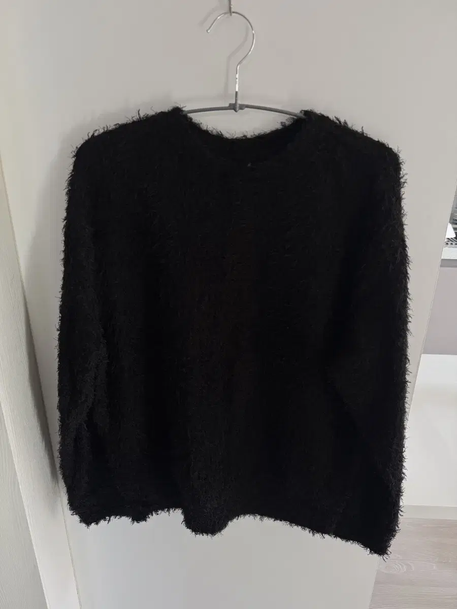 티크 TEAK BOUCLE KNIT SWEATSHIRT (BLACK)