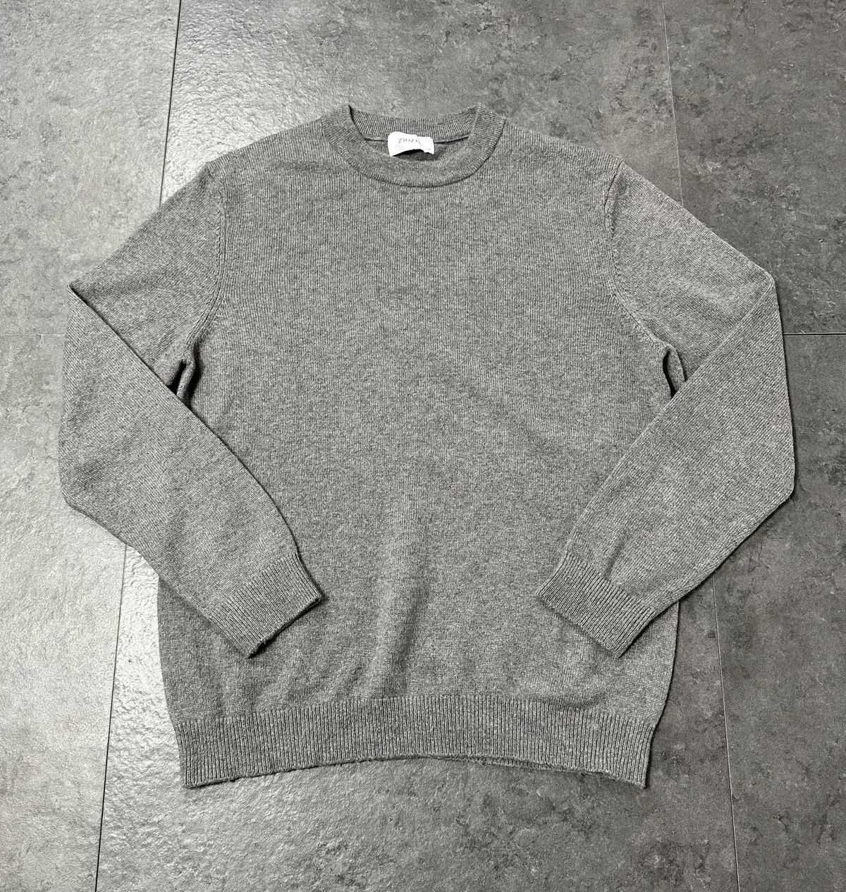 Vintage9 Giorgio Jia Knit/Sweater