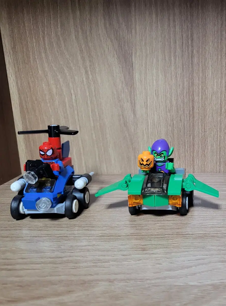 LEGO Marvel 76064 MightyMicro Spider-Man vs Green Goblin