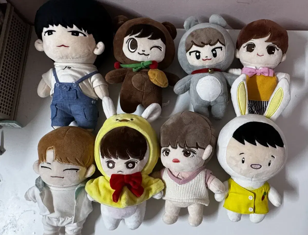 Seventeen Old Dolls