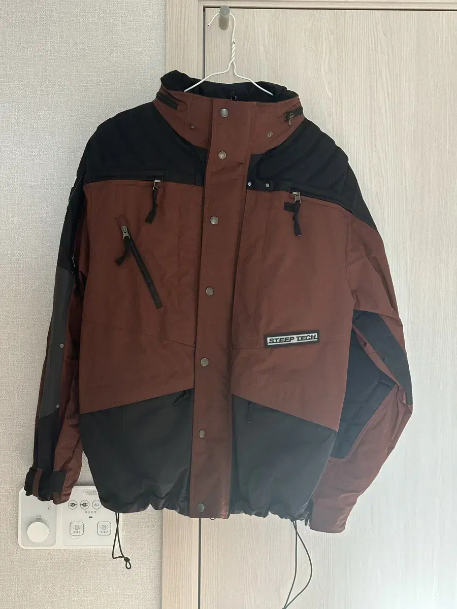 Supreme x The North Face Apogee Jacket (XL)