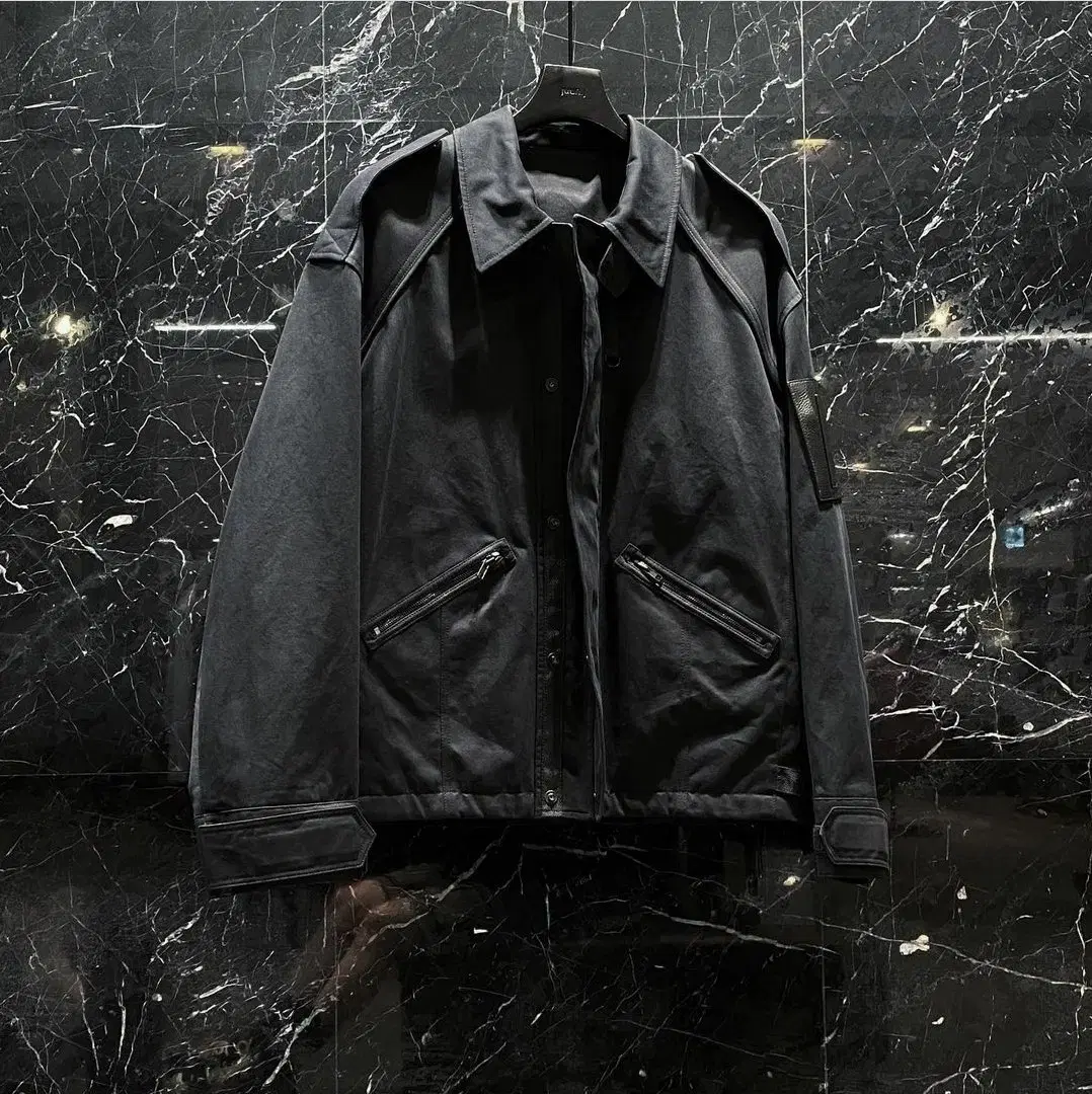 Junji 99 epaulettes MA-1 Mayan Jacket