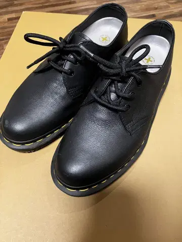 닥터마틴 UK5 24 ~24.5 cm 3구 AW004 1461