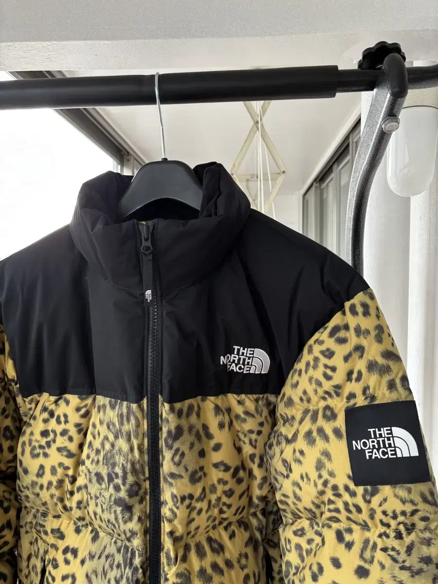 The North Face Novelty Goose Down Leopard XL