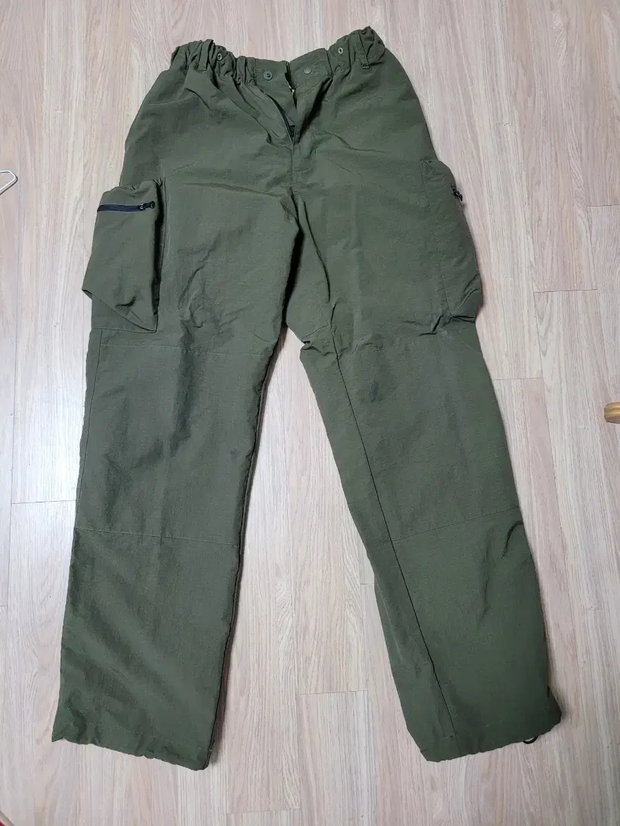 Uniformbridge Nylon Cargo Pants Khaki M