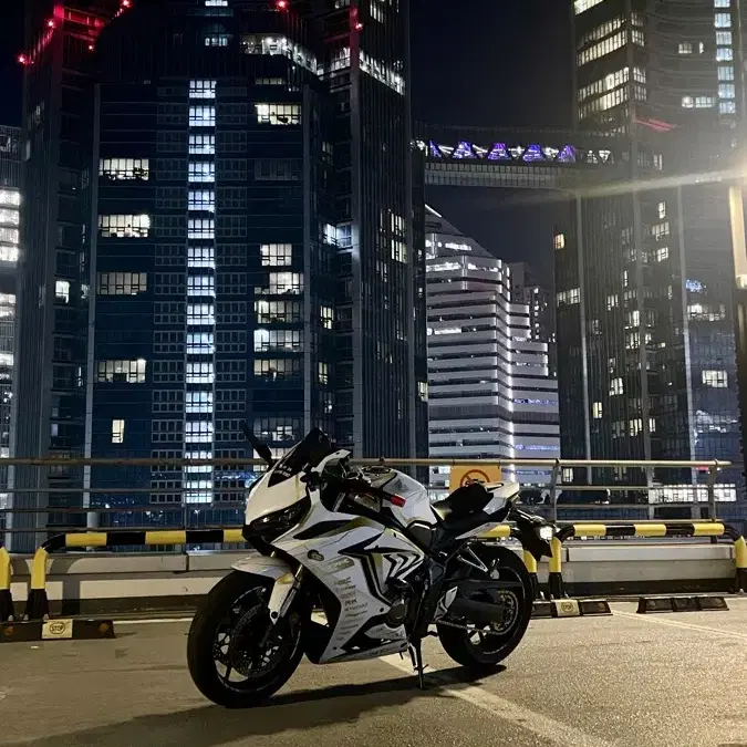 cbr650r 흰금데칼 풀배기 팝니다 3.5만 899만