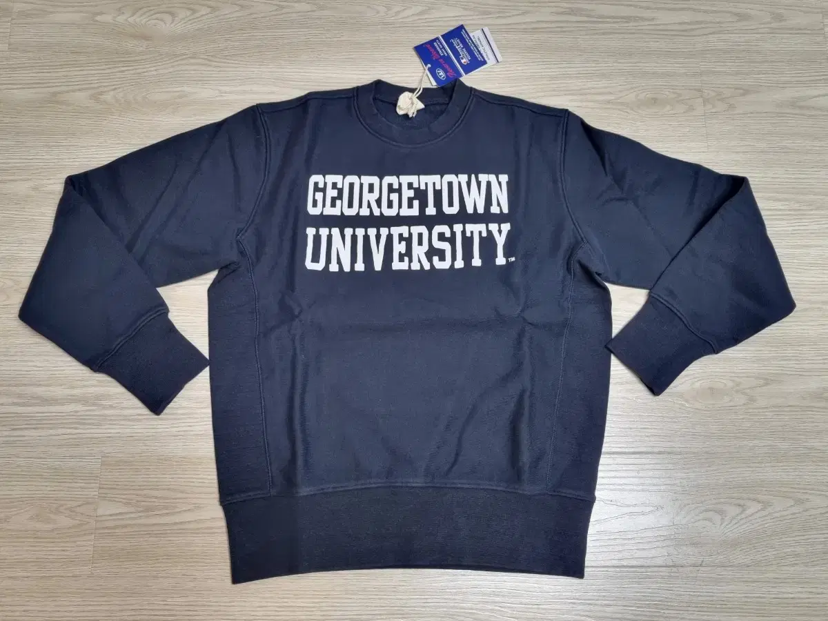 [100] Champion Reverse Weave Sweatshirt (man-to-man champion Georgetown University logo)