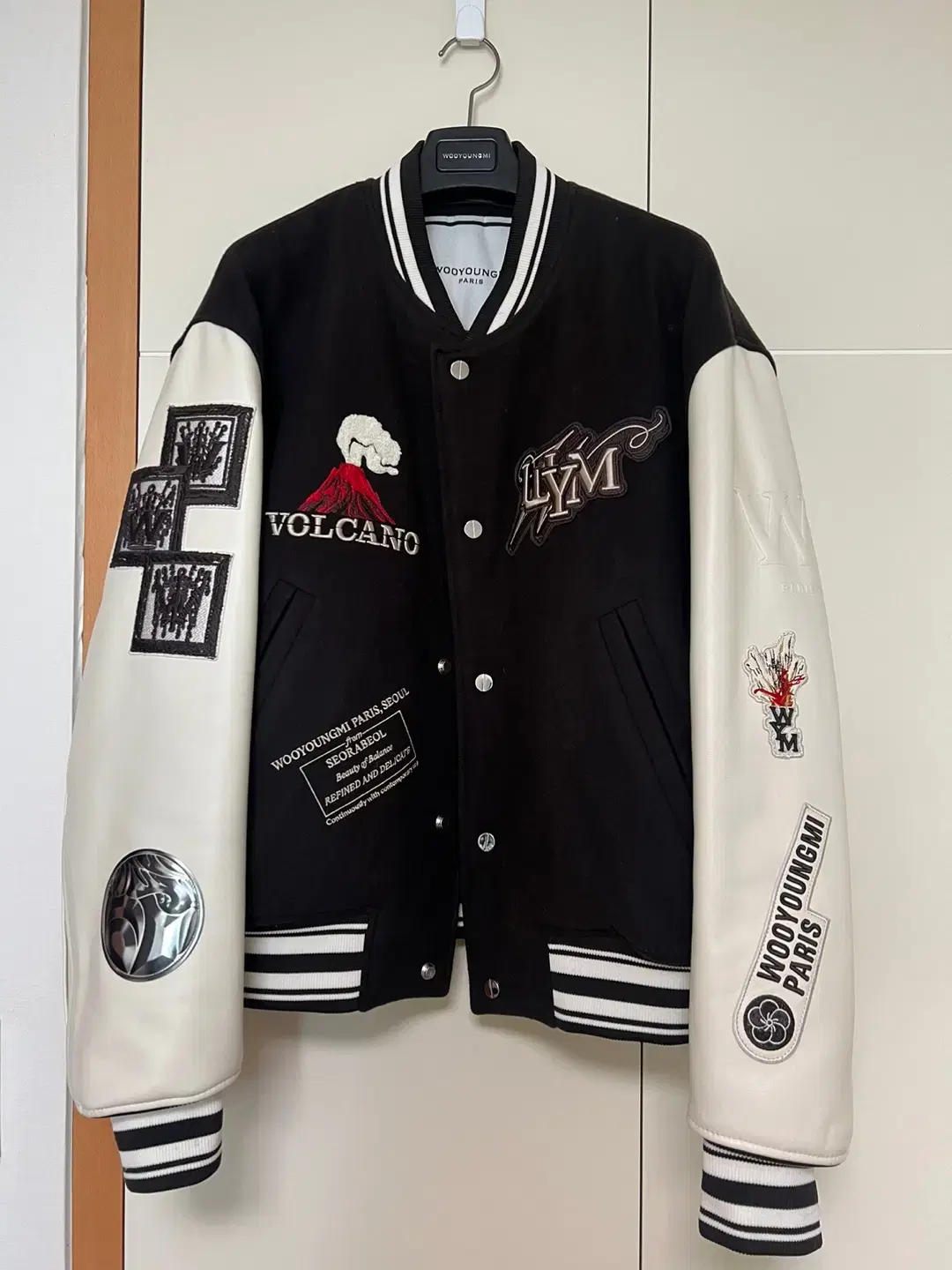 [sell] wooyoung 미 23fw volcano varsity brown