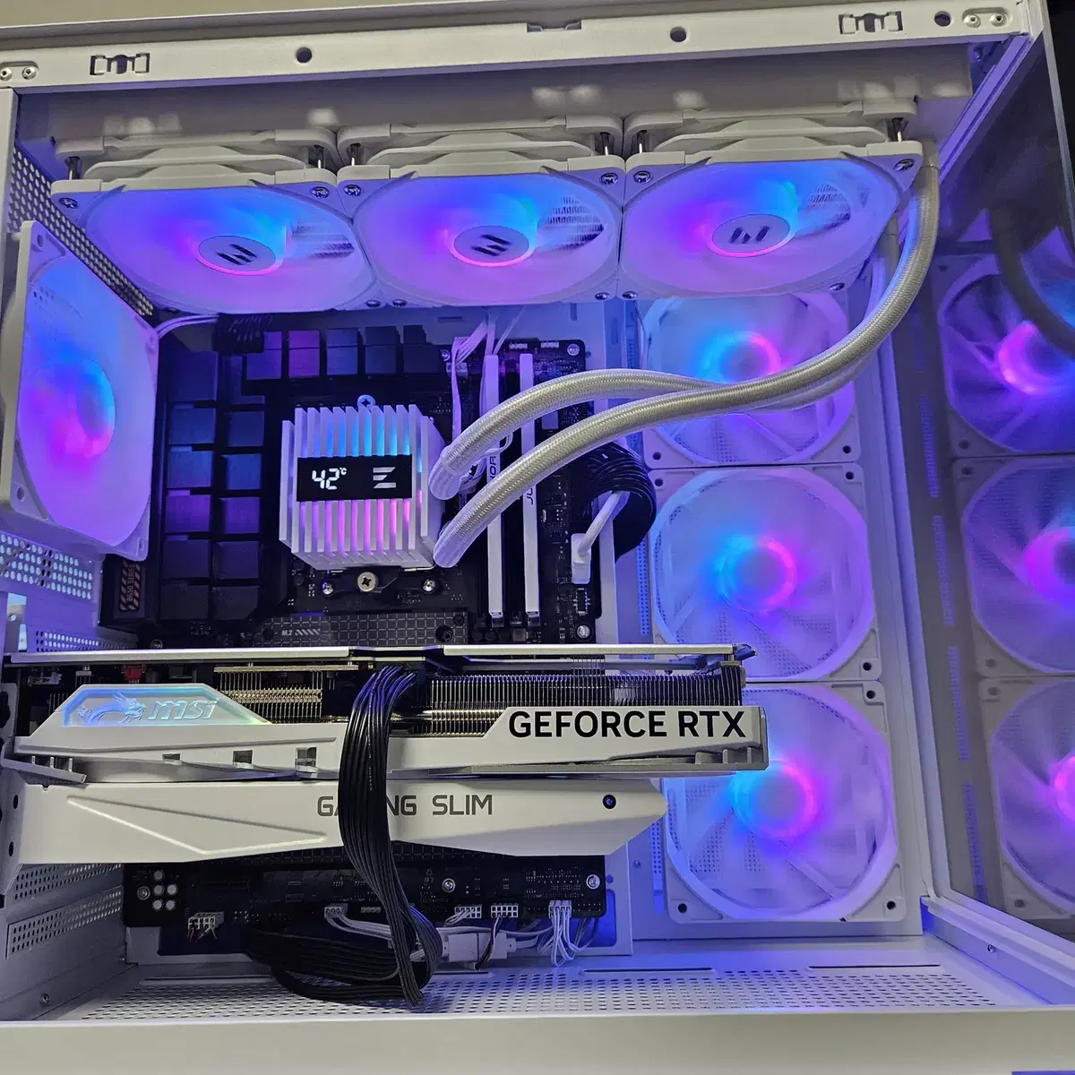 7800x3d, b650 tuf, rtx4070ti super 화이트PC