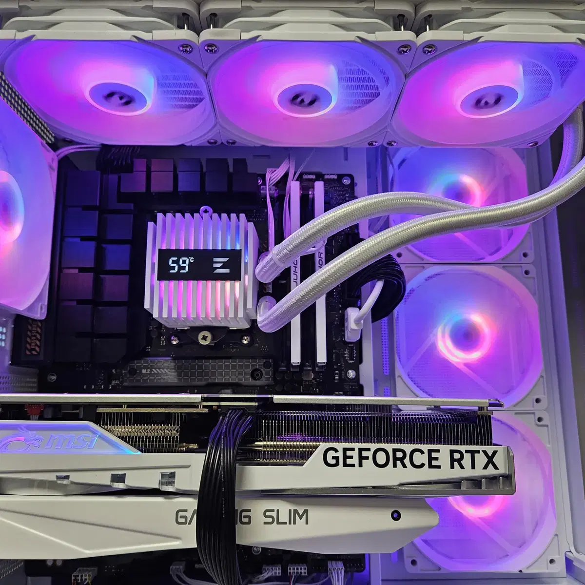 7800x3d, b650 tuf, rtx4070ti super 화이트PC