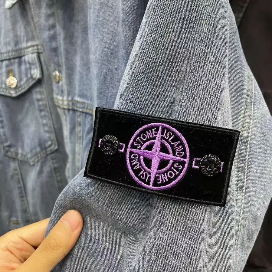 STONE ISLAND보라색 로고 청자켓