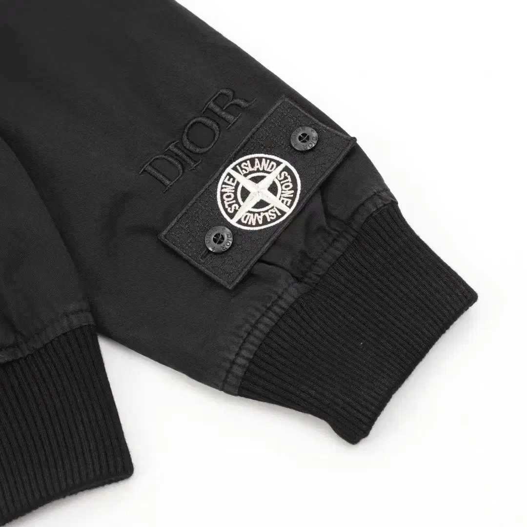 STONE ISLAND&DIOR콜라보 자수 로고 후드 풍의