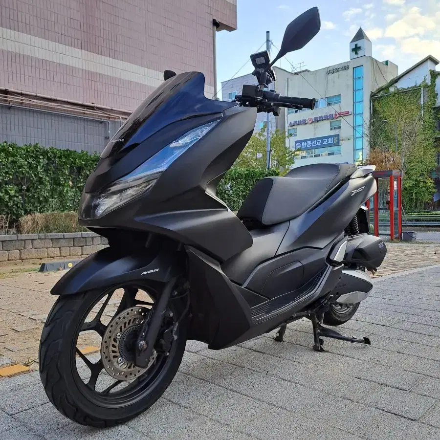 정비점검마친  혼다 pcx125 ABS TCS 오토바이 엔맥스125