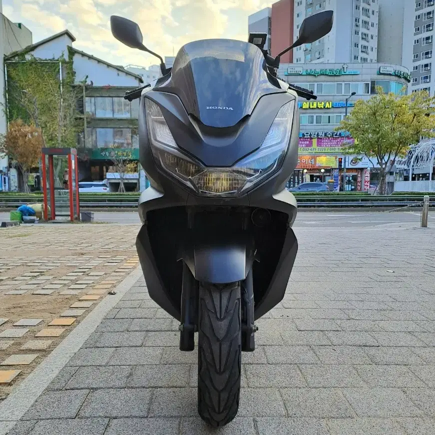 정비점검마친  혼다 pcx125 ABS TCS 오토바이 엔맥스125