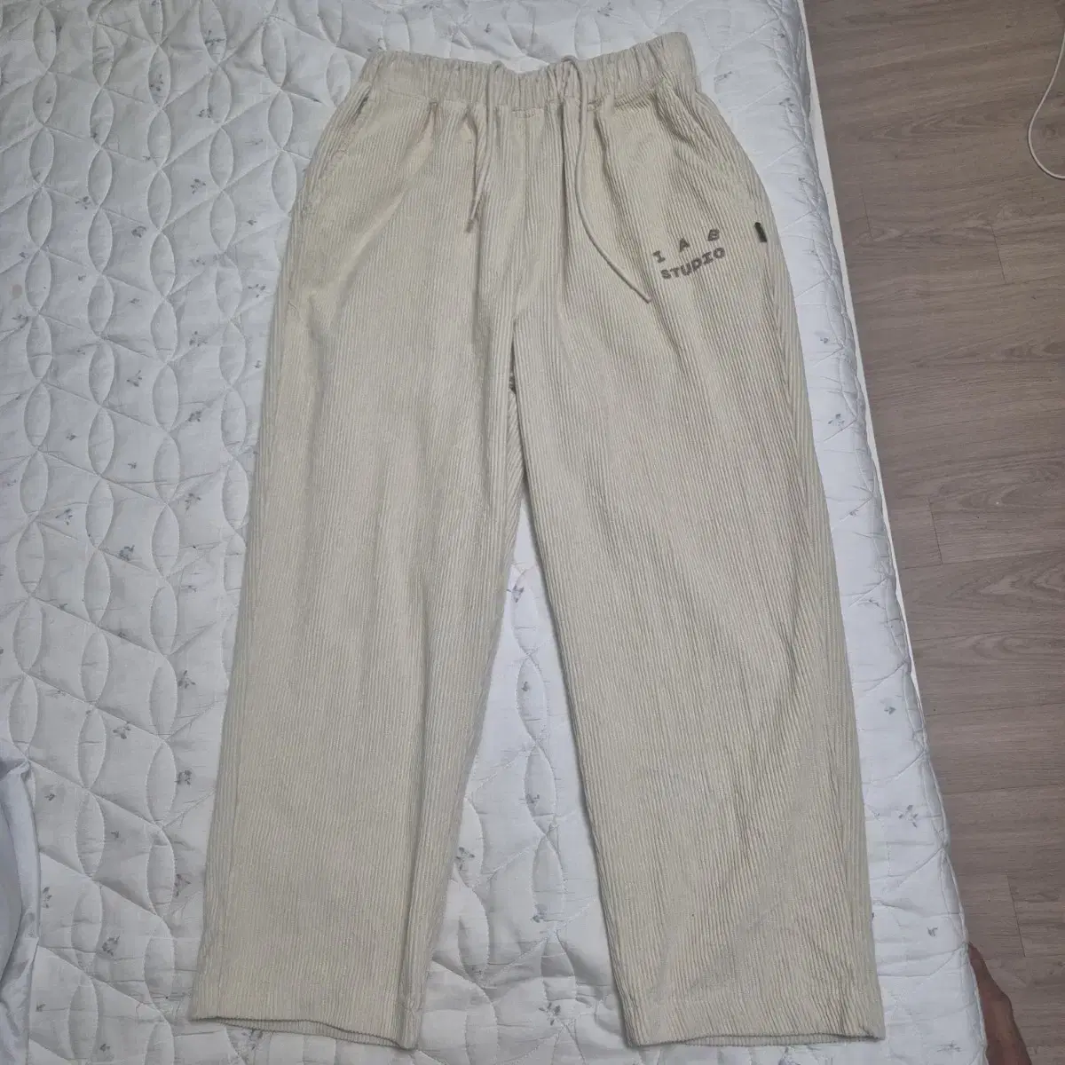 iApp Corduroy Pants L