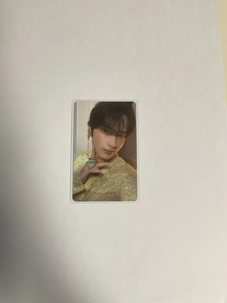 TXT hueningkai photocard wts Temptation weverse pre-order benefit Rulerby Shrera