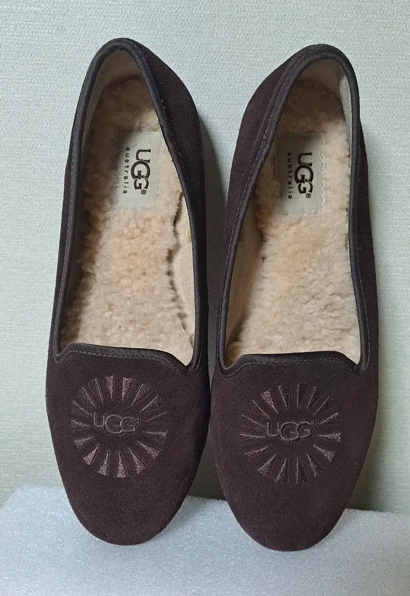 UGG 어그 단화 플랫슈즈 230 브라운