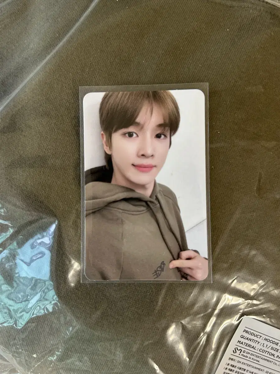 WTS / riize sungchan Hoodie photocard pop up VersionB