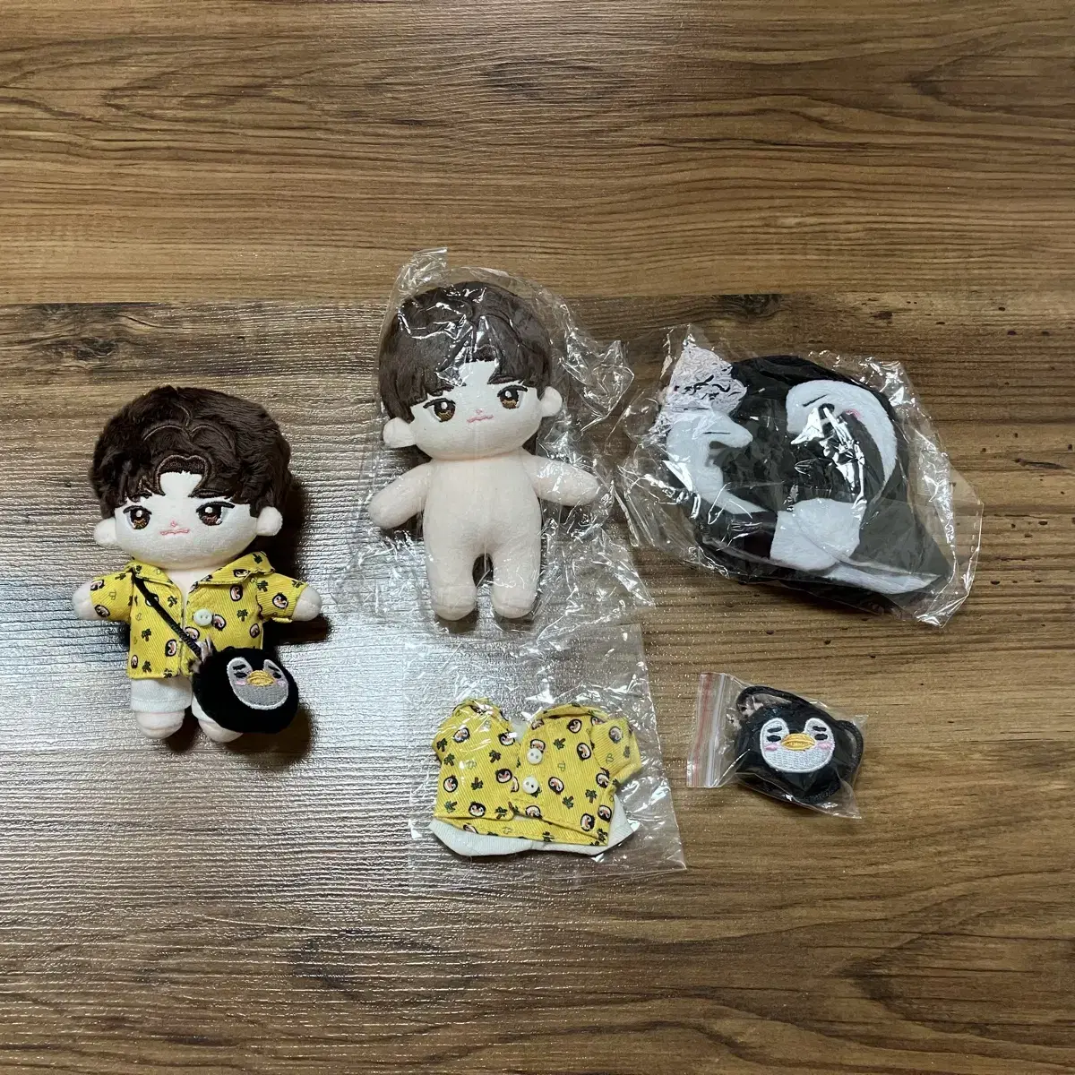 (unsealed/bulk) 2pm junho lee junho junho stone 10 centimeters doll peng peng suit bag