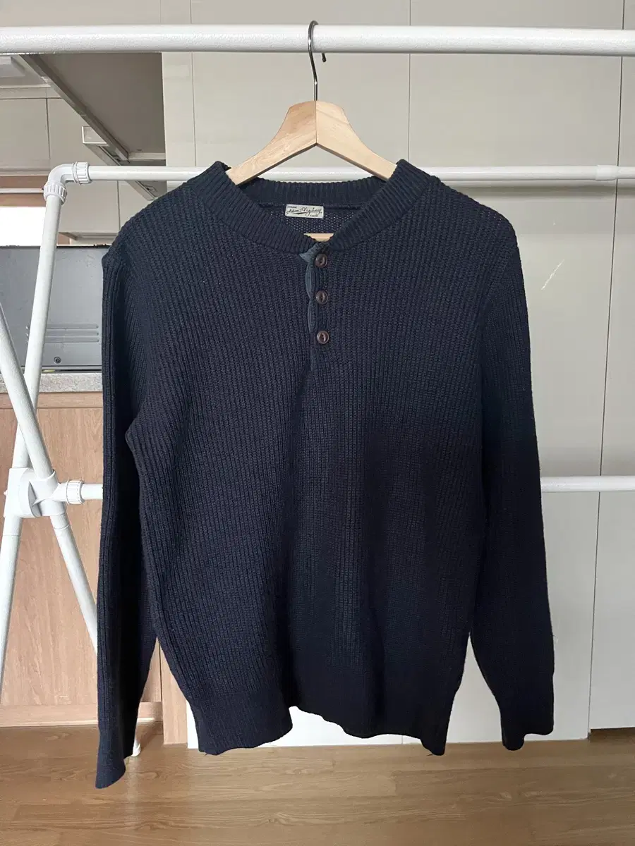 Men's Henley Neck Knit 95