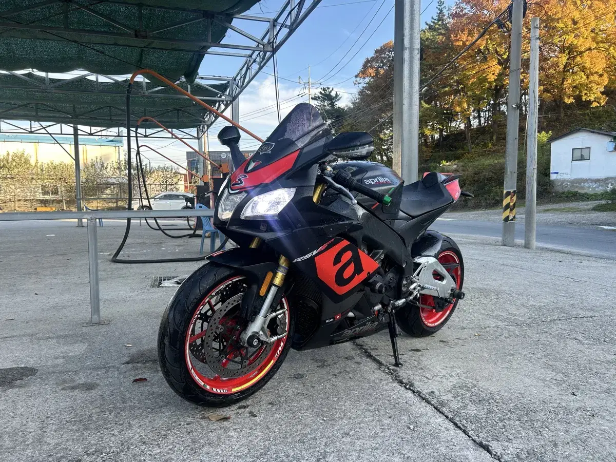 2017년식 rsv4 rr 팝니다.