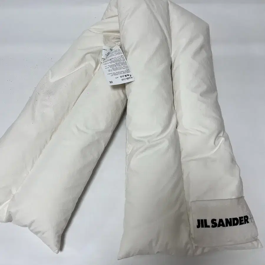 JIL SANDER 질샌더+down scarf 스카프 머플러 패딩목도리