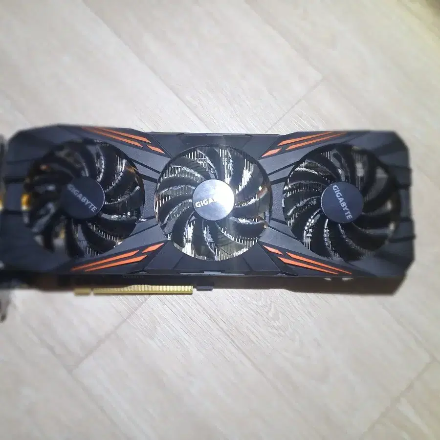 gigabyte gtx 1070 팝니다