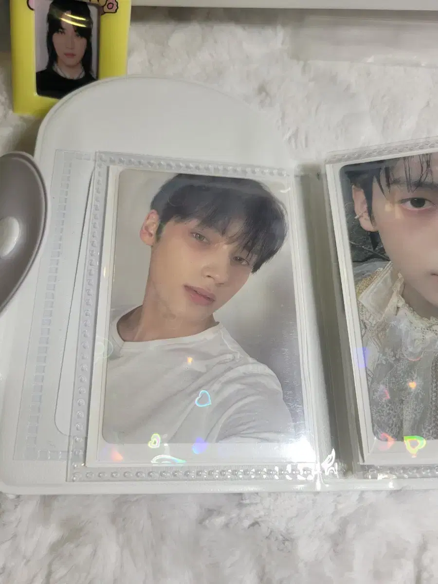 Thursday's ChildThursday's Child hueningkai photocard entity burr