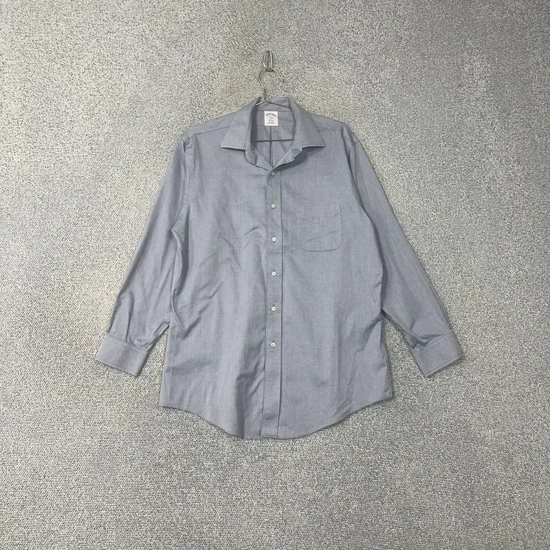 Brooks Brothers Regent Fit Light bloo Shirt 16-2/3