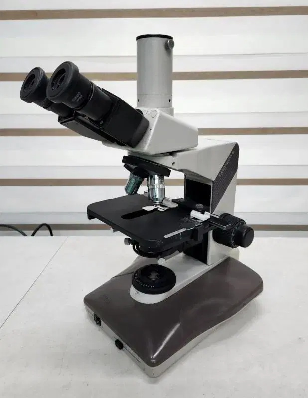 NIKON Labophot-2 Microscope